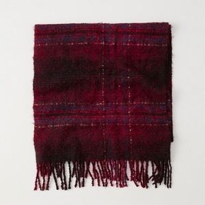 NWT Abercrombie & Fitch Red Plaid Scarf 🧣